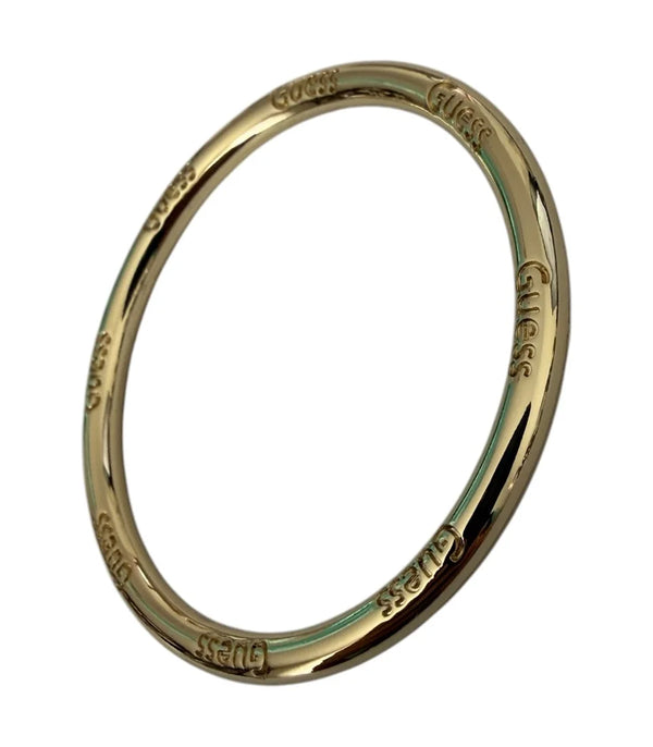 Dettaglio di un anello O in metallo personalizzato – logo inciso più volte lungo tutta la circonferenza