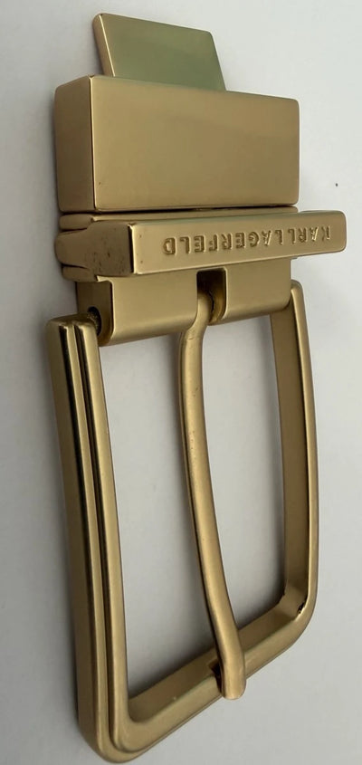 Fibbia con perno opaca color oro per cinture in pelle – vista laterale della barra a molla
