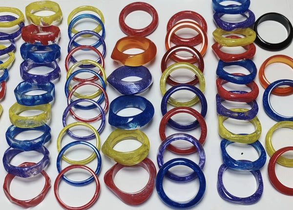 Armband och smyckesdetaljer – Polkom 9