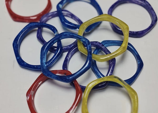 Armband och smyckesdetaljer – Polkom 7
