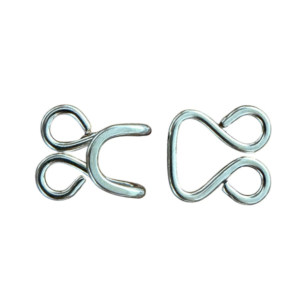 Hyska och hake med pressad hake och trekantig hyska – nickelfärg (nickel free)