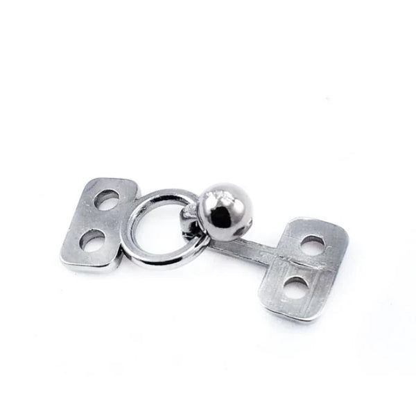 Påsydd hyska och hake med kula och ring – nickelfärg (nickel free)